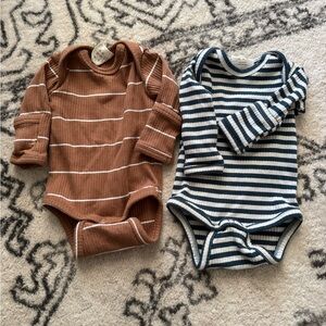 Like new Ribbed onesies by Siix